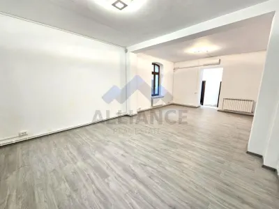 Pietonal Stefan cel Mare, spatiu pentru servicii - foto 6