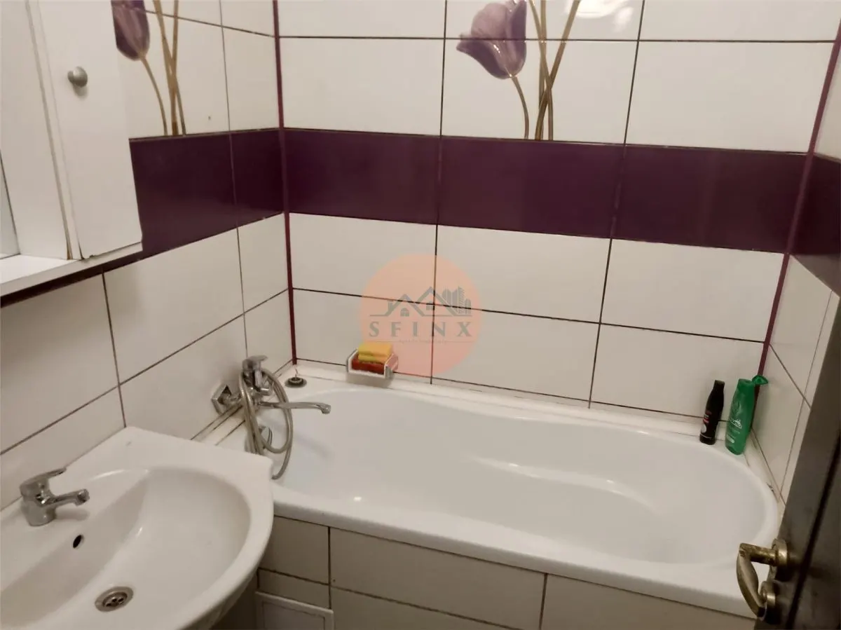3 camere Micro 40, O uri - foto 3