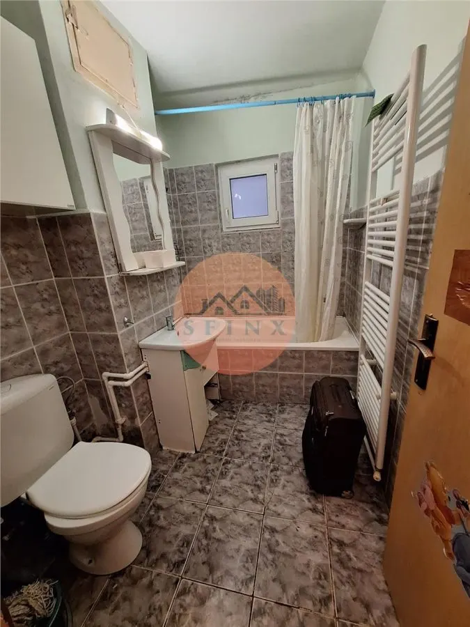 2 decomandate Piata Centrala etaj 1 - foto 7