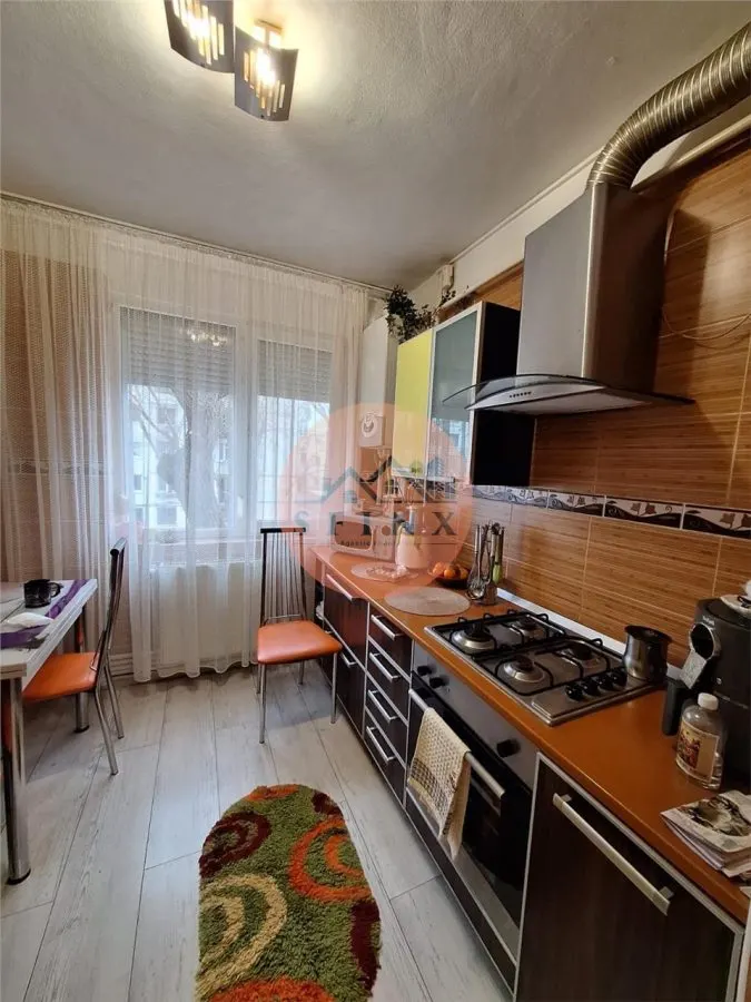 2 camere Parfumul Teilor - foto 5