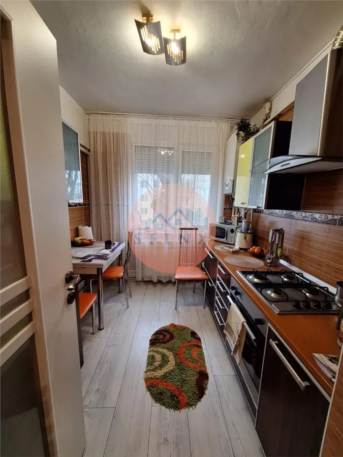 2 camere Parfumul Teilor - foto 6