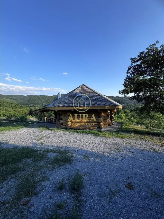 Cabana de vanzare intre Praid si Bucin - foto 20