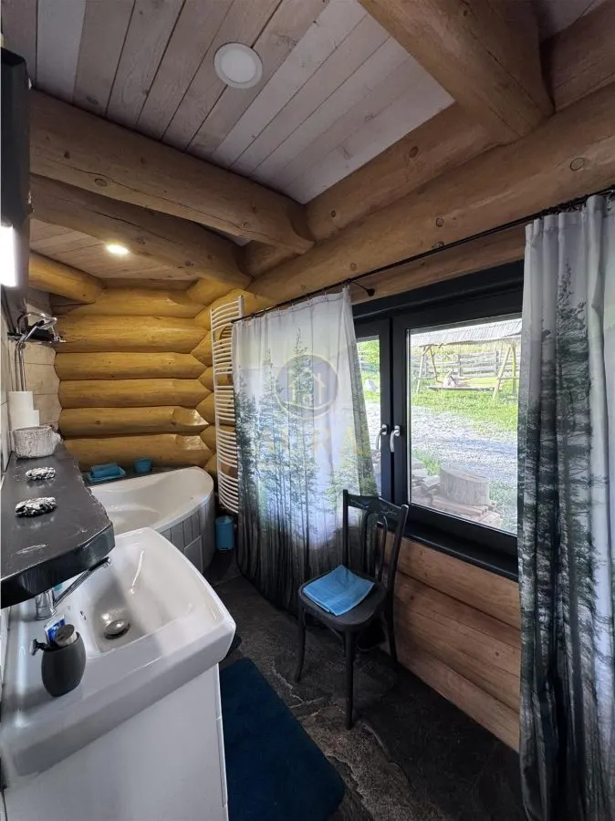 Cabana de vanzare intre Praid si Bucin - foto 6