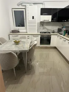 Vanzare apartament 2 camere - foto 2