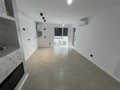 Vanzare apartament 3 camere - foto 2