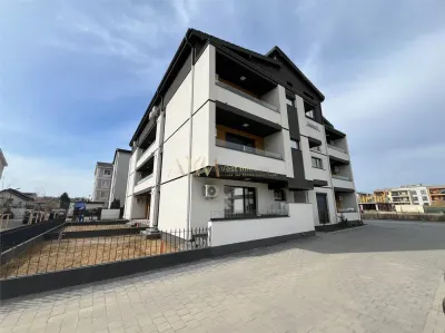 Vanzare apartament 3 camere - foto 14