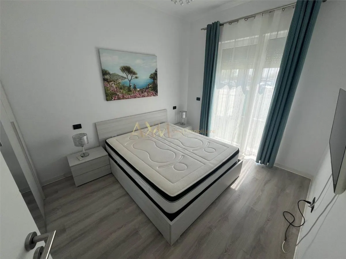 Vanzare apartament 2 camere - foto 4