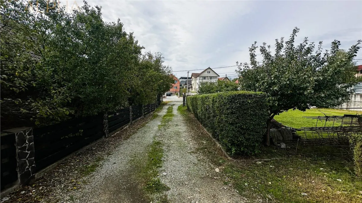 Casa Spatioasa 5 Camere, 325mp utili si Foisor, Teren 534mp - foto 10