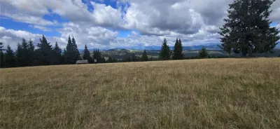 Teren intravilan cu priveliste spectaculoasa - Piatra Fantanele - foto 5