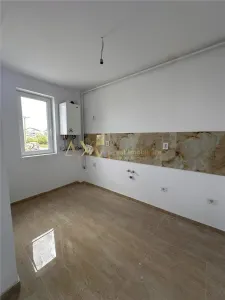 Vanzare apartament 3 camere - foto 3