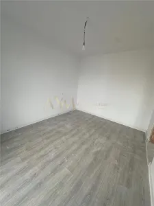 Vanzare apartament 2 camere - foto 3