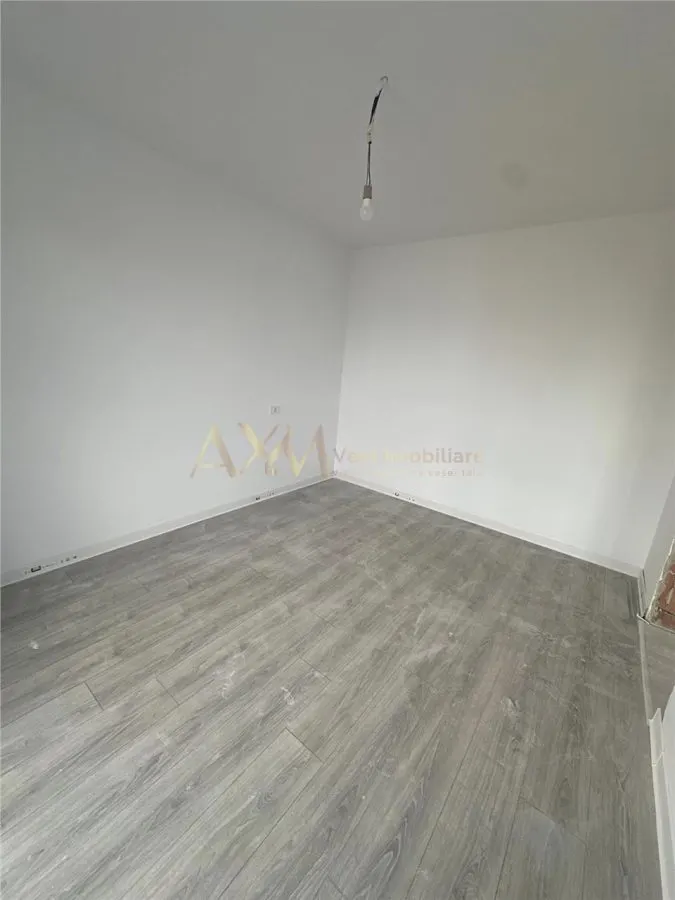 Vanzare apartament 2 camere - foto 3