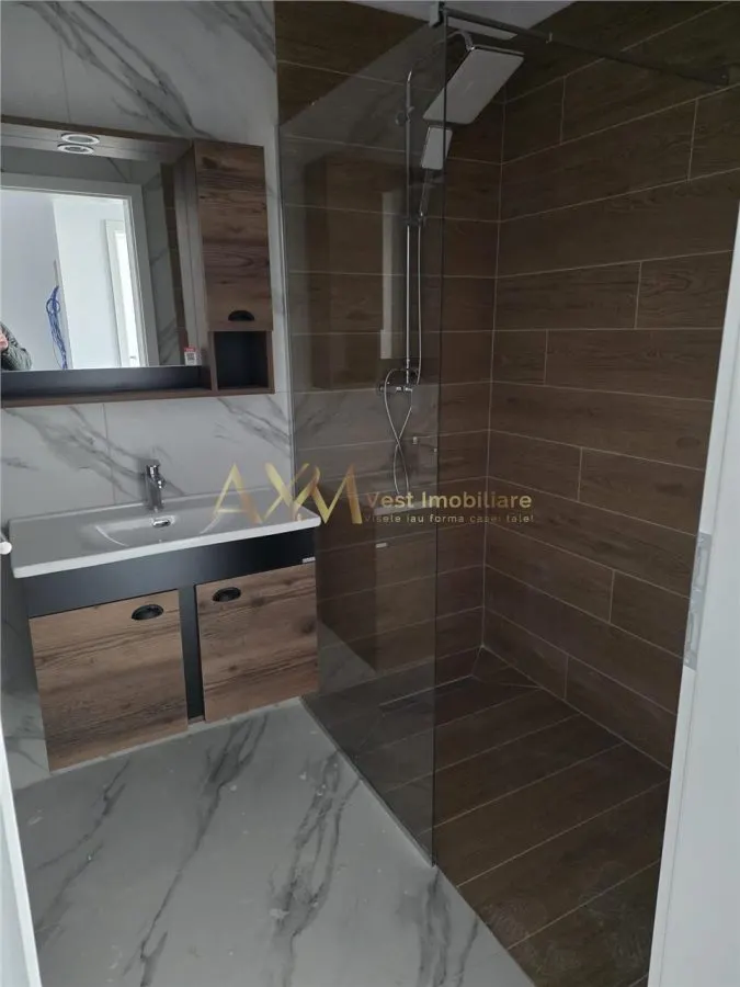 Vanzare apartament 2 camere - foto 2