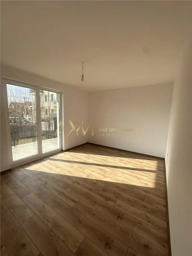 Vanzare apartament 3 camere - foto 2