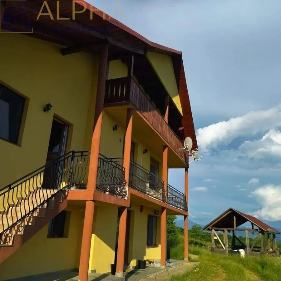 Pensiune cu Potential în Stramba + 32 ari teren - foto 3