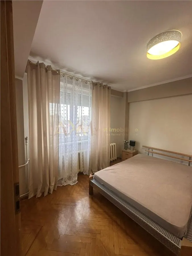 Vanzare apartament 3 camere - foto 19