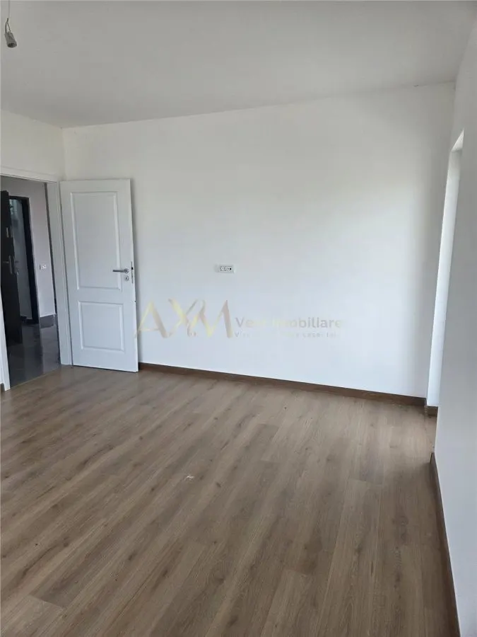 Vanzare apartament 2 camere - foto 12