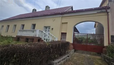 Casa renovata de vanzare Crainimat , BN cu teren 3148 mp - Crainimat