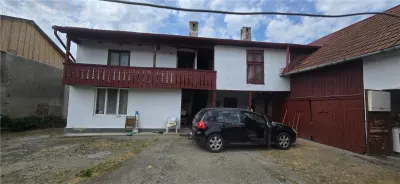 Casa renovata de vanzare Crainimat , BN cu teren 3148 mp - foto 2
