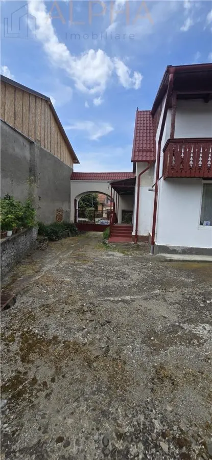 Casa renovata de vanzare Crainimat , BN cu teren 3148 mp - foto 3