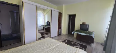 Casa renovata de vanzare Crainimat , BN cu teren 3148 mp - foto 6