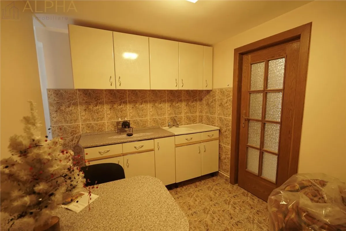 Vila eleganta cu piscina, teren generos si finisaje de calitate - foto 14