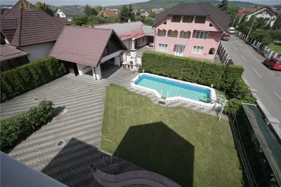 Vila eleganta cu piscina, teren generos si finisaje de calitate - foto 3