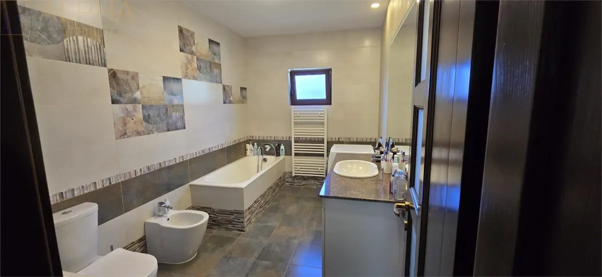 Casa moderna de vanzare cu finisaje premium â€“ Zona Str Ghinzii, Bistrita - foto 9
