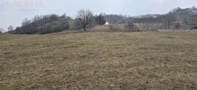 Teren Intravilan la Intrare in Ghinda -  15 ari  la drumul asfaltat cu toate utilitatile - foto 2