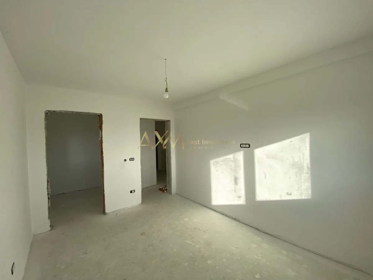 Vanzare 1/2 duplex 5 camere - foto 6