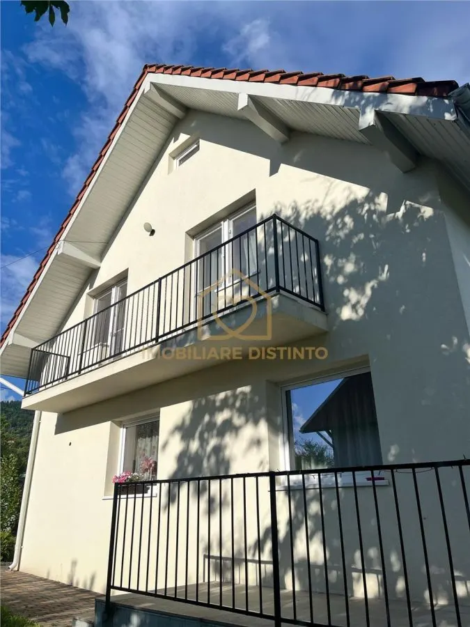 Casa cu 4 camere si garaj - foto 14