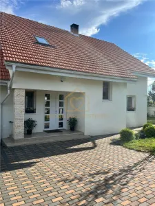 Casa cu 4 camere si garaj - foto 15
