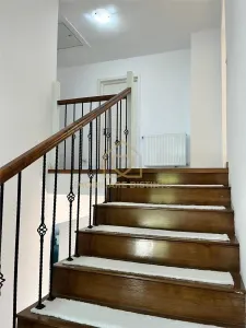 Casa cu 4 camere si garaj - foto 3