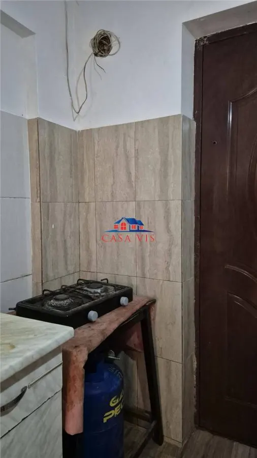 Garsoniera in Onesti 0742 801 123, parter, 19500 euro - foto 3
