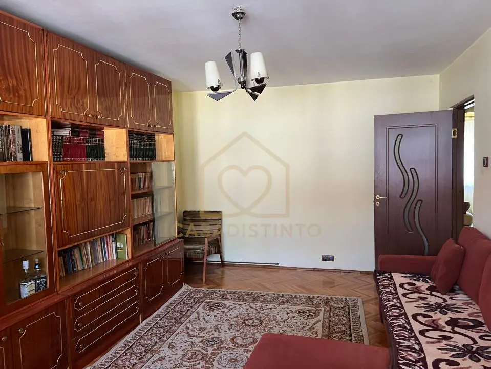 Apartament cu 4 camere Ultracentral - foto 1