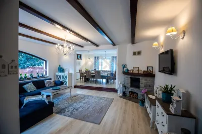 Villa de Vanzare / Proprietate Exclusiva in Zona Centrala a Zalaului - Zalau
