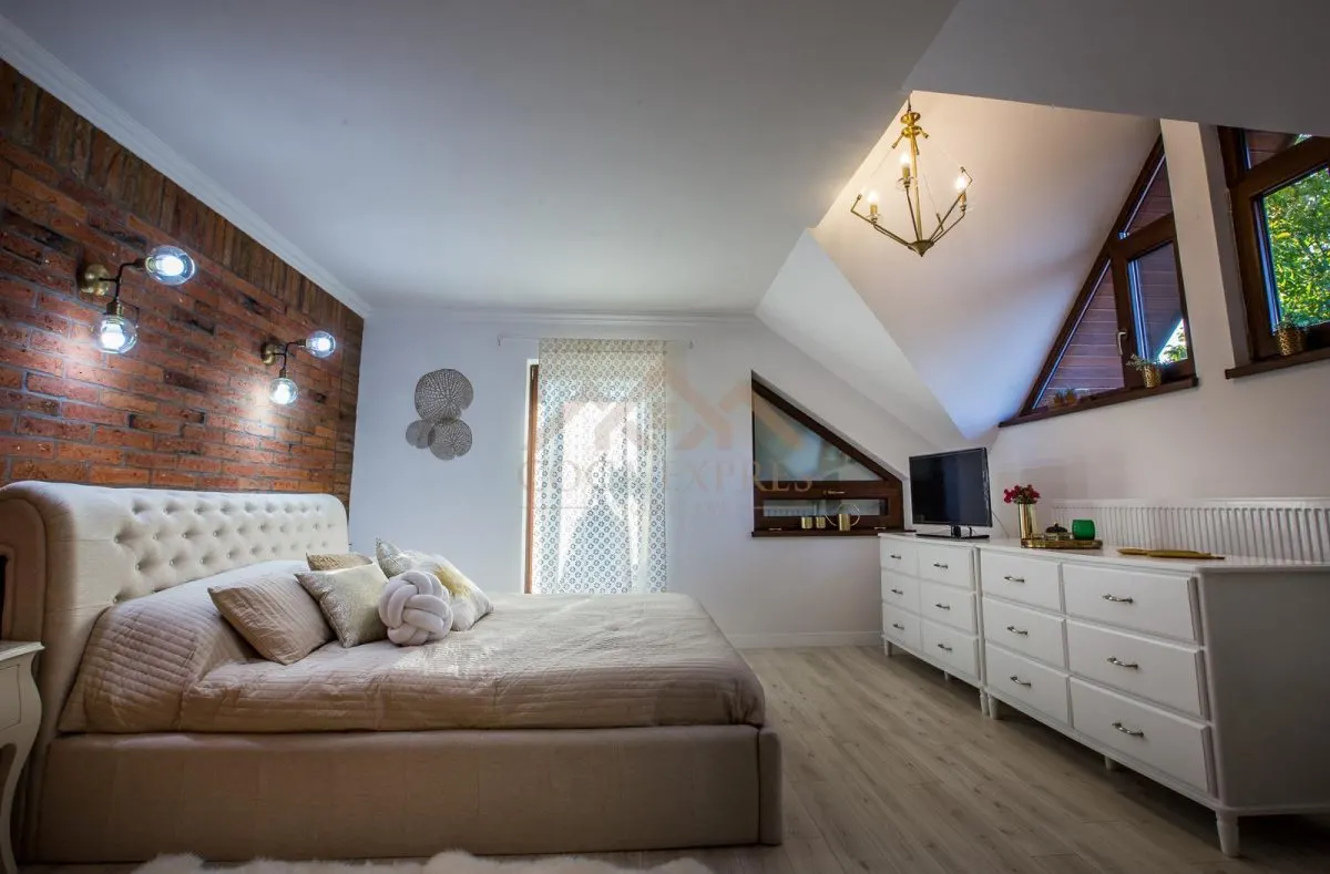 Villa de Vanzare / Proprietate Exclusiva in Zona Centrala a Zalaului - foto 13