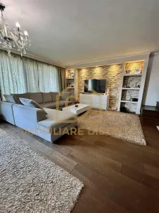 Penthouse de lux cu 6 camere, 3 locuri de parcare, zona Europa - Baia Mare