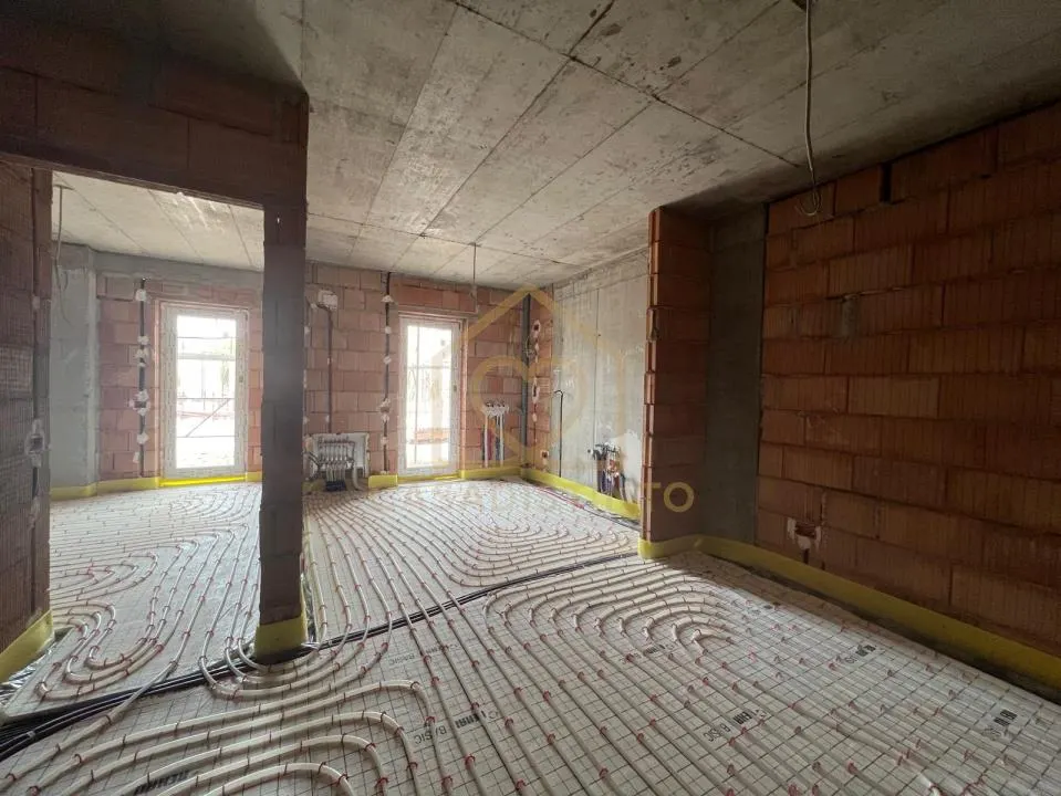Apartament 2cam cu terasa generoasa zona centru vechi - foto 1