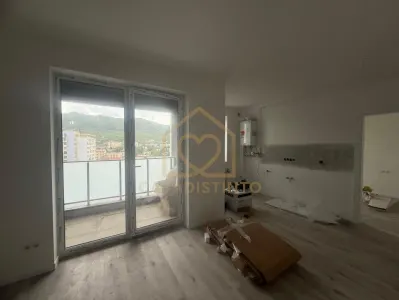 Apartament cu 3 camere finisat zona Cosbuc - foto 5