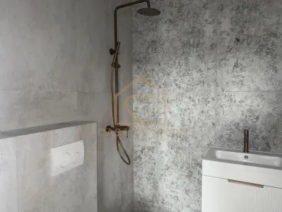 Apartament cu 3 camere finisat zona Cosbuc - foto 8