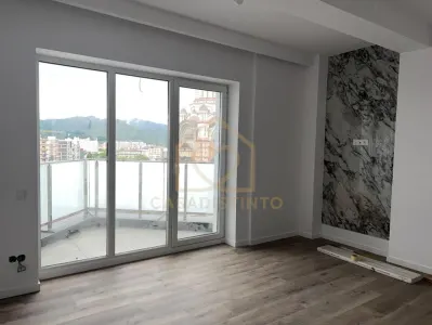 Apartament cu 3 camere zona Catedrala Bloc Nou - foto 4