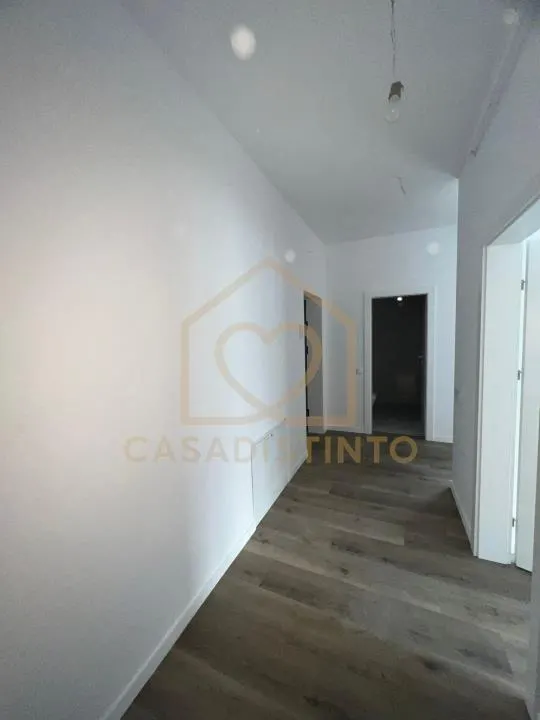 Apartament cu 3 camere zona Catedrala Bloc Nou - foto 6