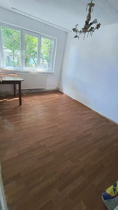 Vand apartament 2 camere zona apollo - foto 3