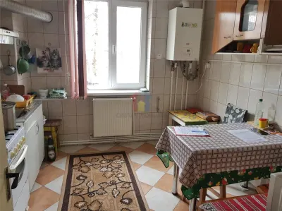 MOBILAT 2 camere confort 1 Hipodrom parter cu balcon - Braila