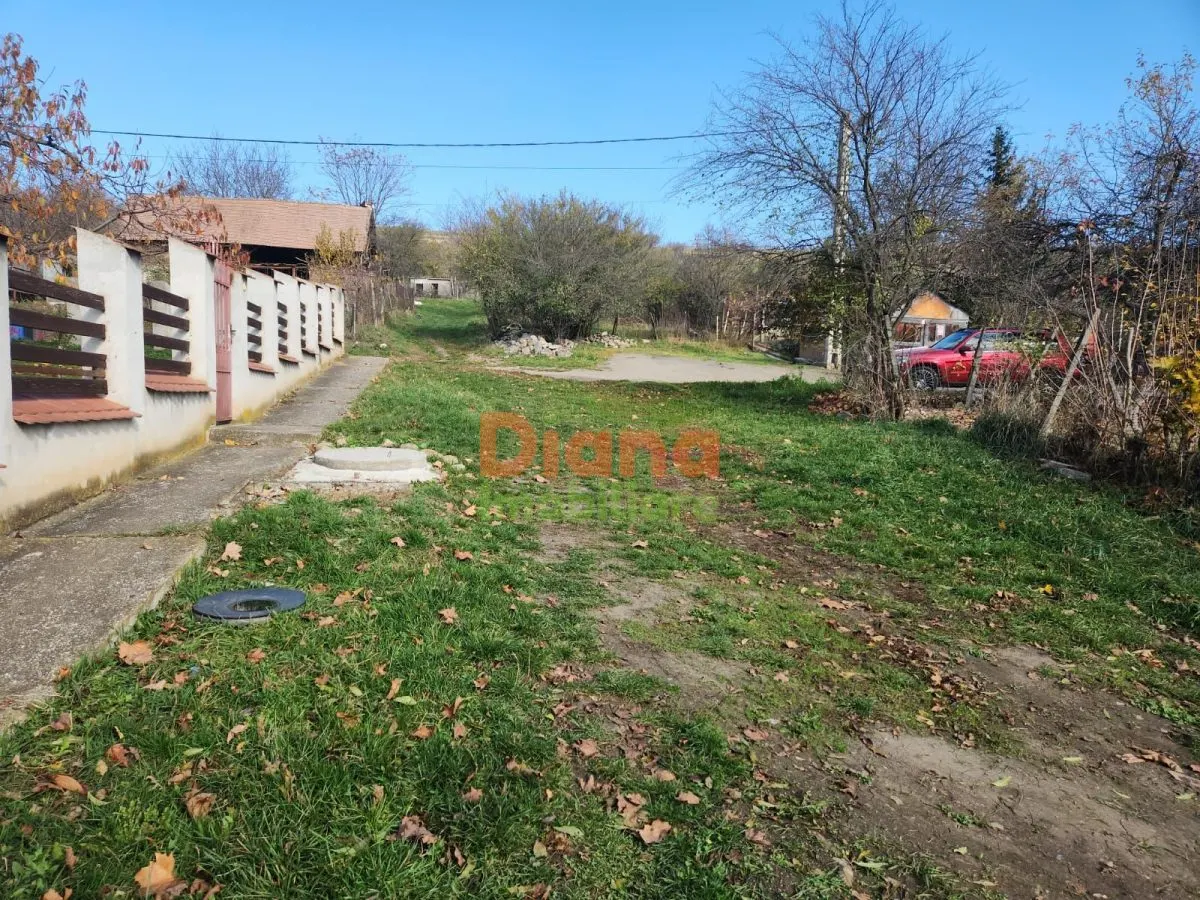 Hopa. Stai așa! Vând teren intravilan constucții case în Sibiu, str Viile Sibiului. - foto 2