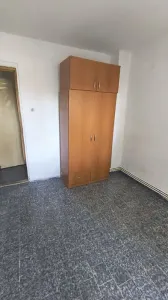 Vand apartament 2 camere zona apollo - foto 3