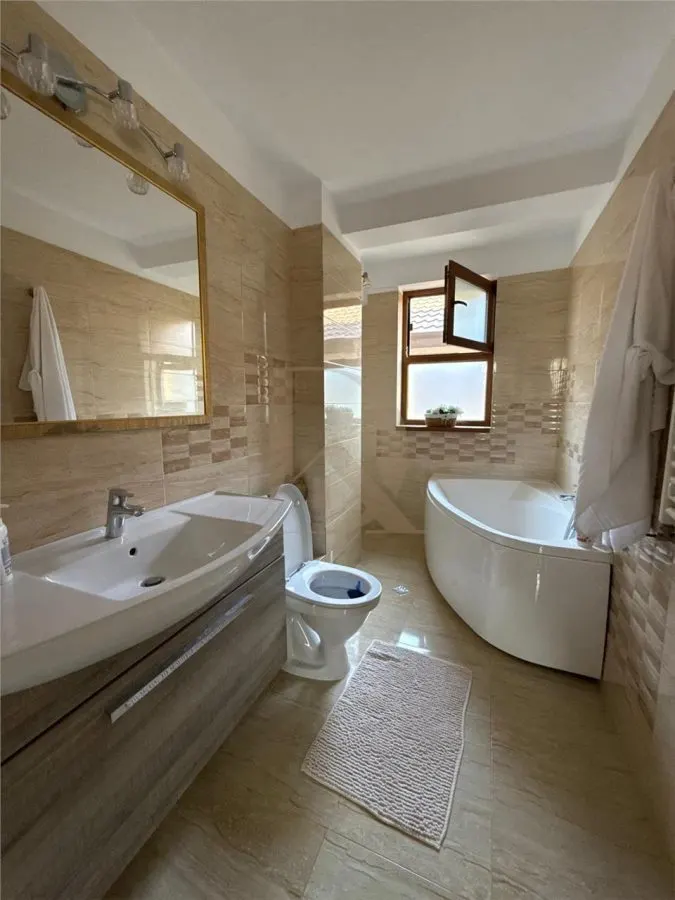 Apartament tip vila , 120 mp , zona Palas - foto 14