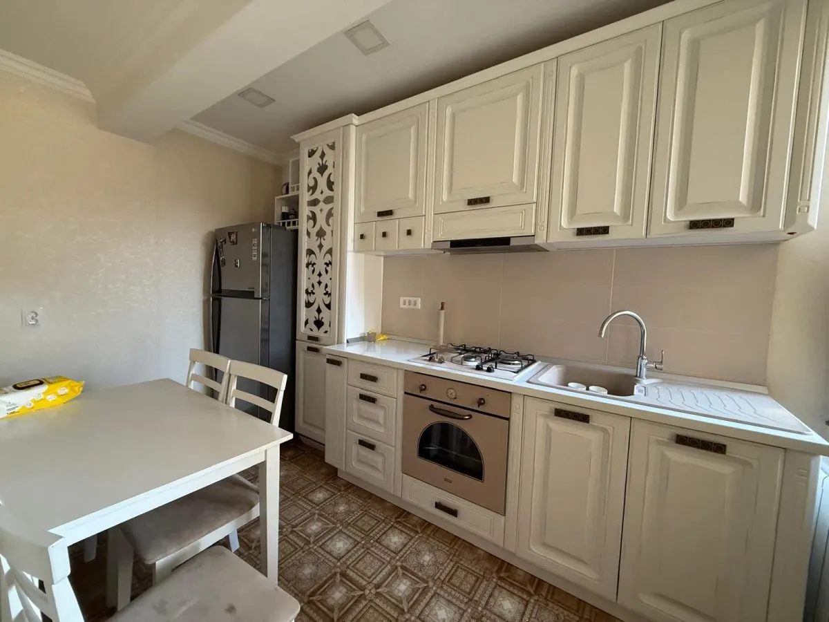 Apartament tip vila , 120 mp , zona Palas - foto 9