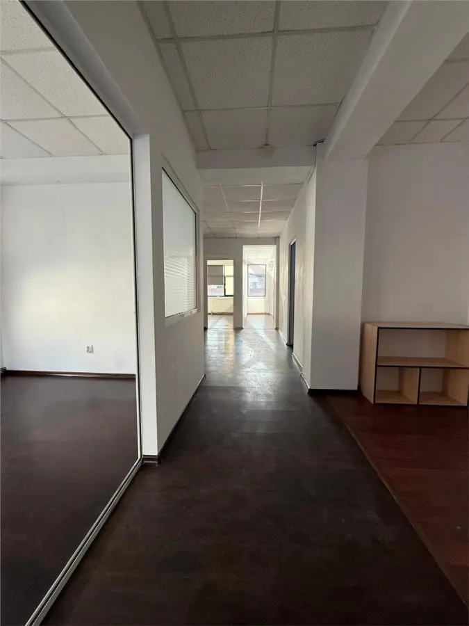 Ultracentral Spațiu birouri 107 mp - foto 2